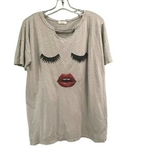 Ladies size Large lashes lips makeup face Promesa distressed t-shirt